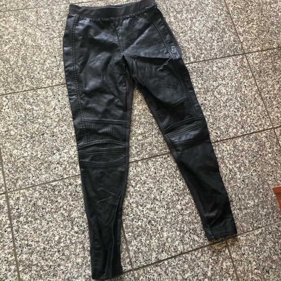 Rock & Republic Pants - Rock & Republic pleather leggings